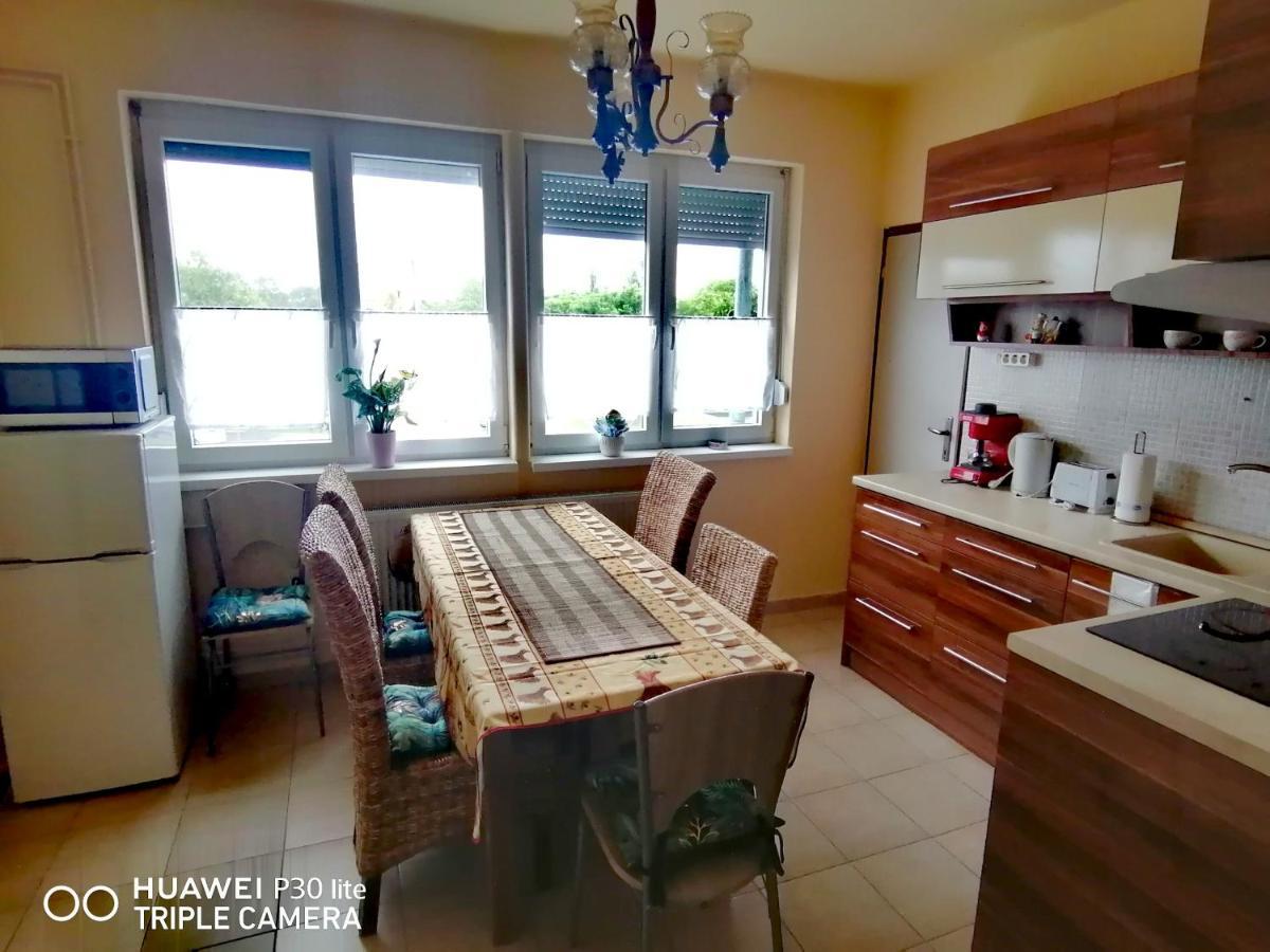 Zoeld Beka Hoforras Apartman Hajduszoboszlo Bagian luar foto